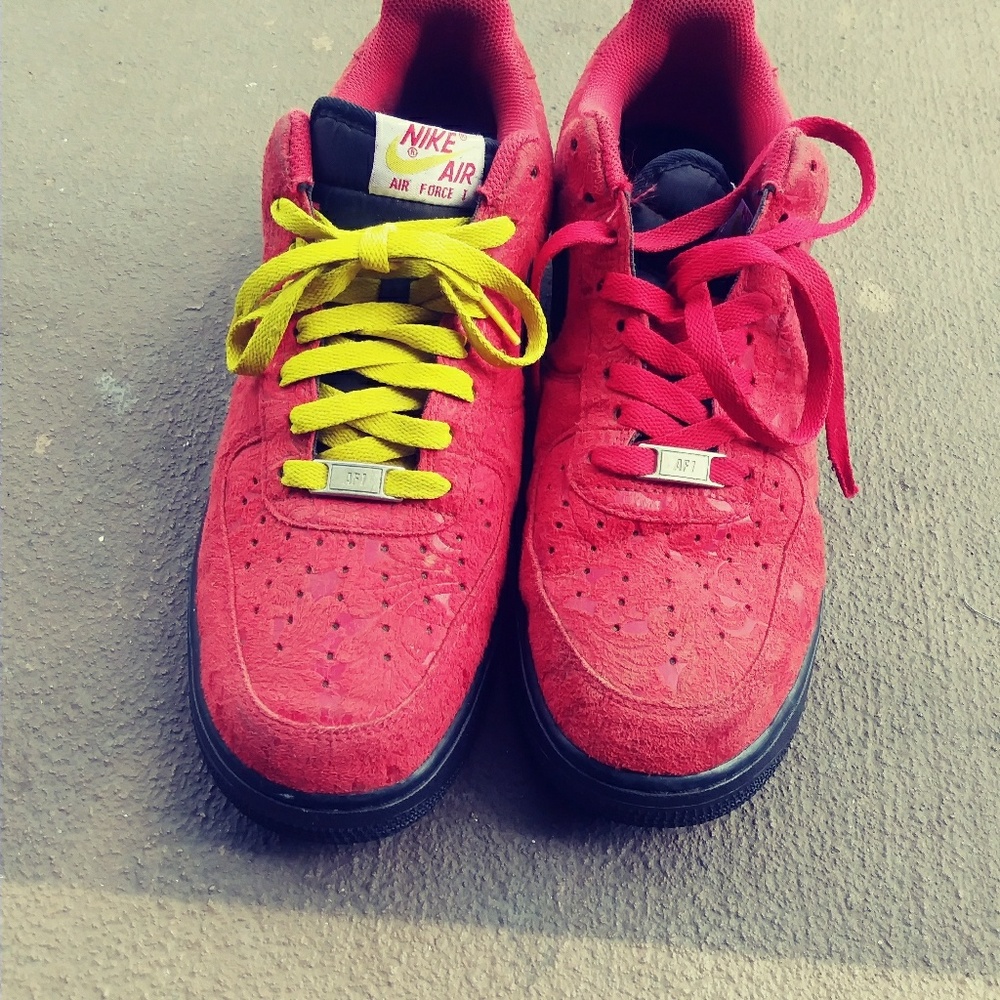 Shoes - Picture 4 of 4